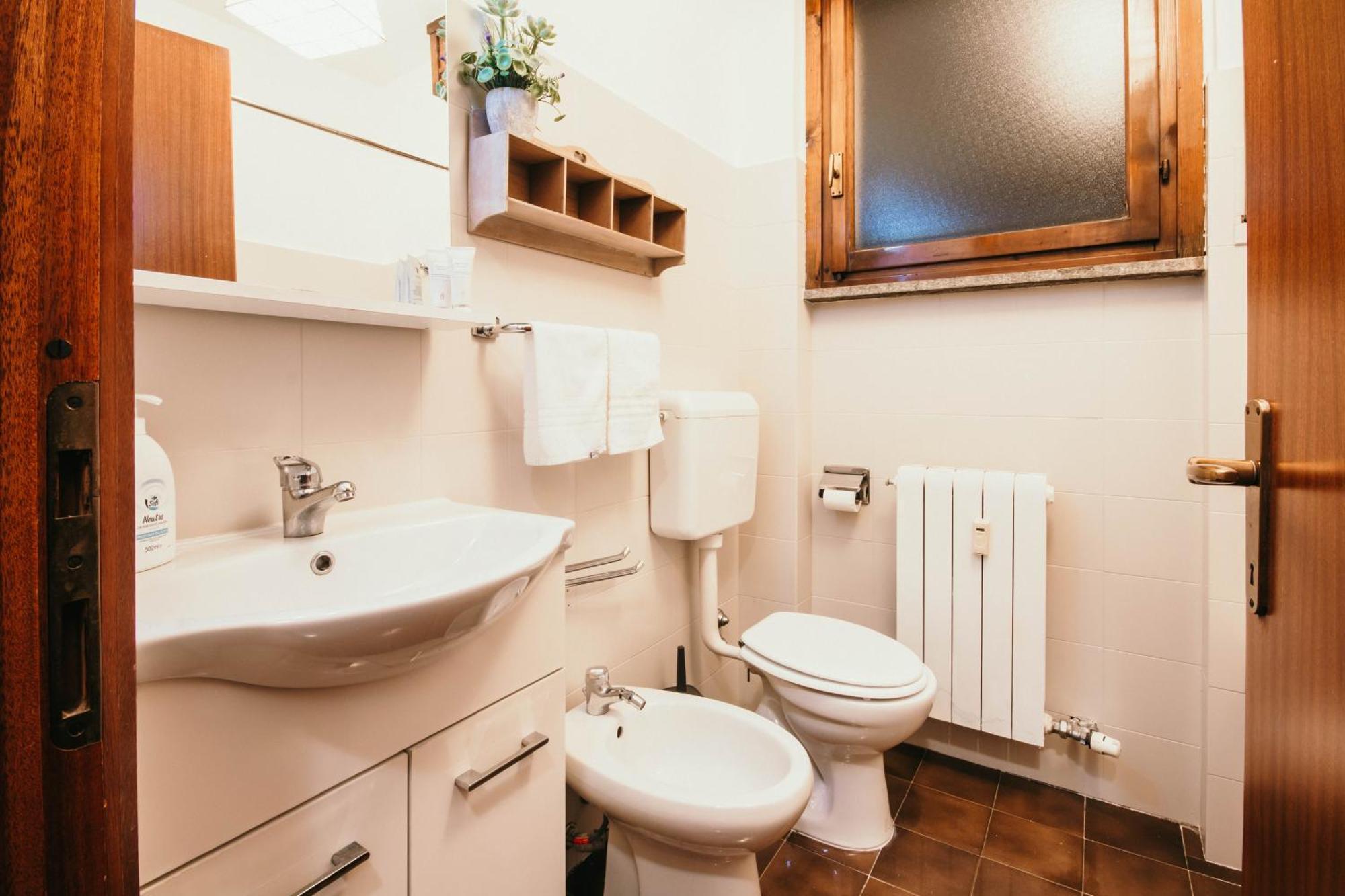 Appartamento Castelli - Affitti Brevi Italia Varese Exterior foto